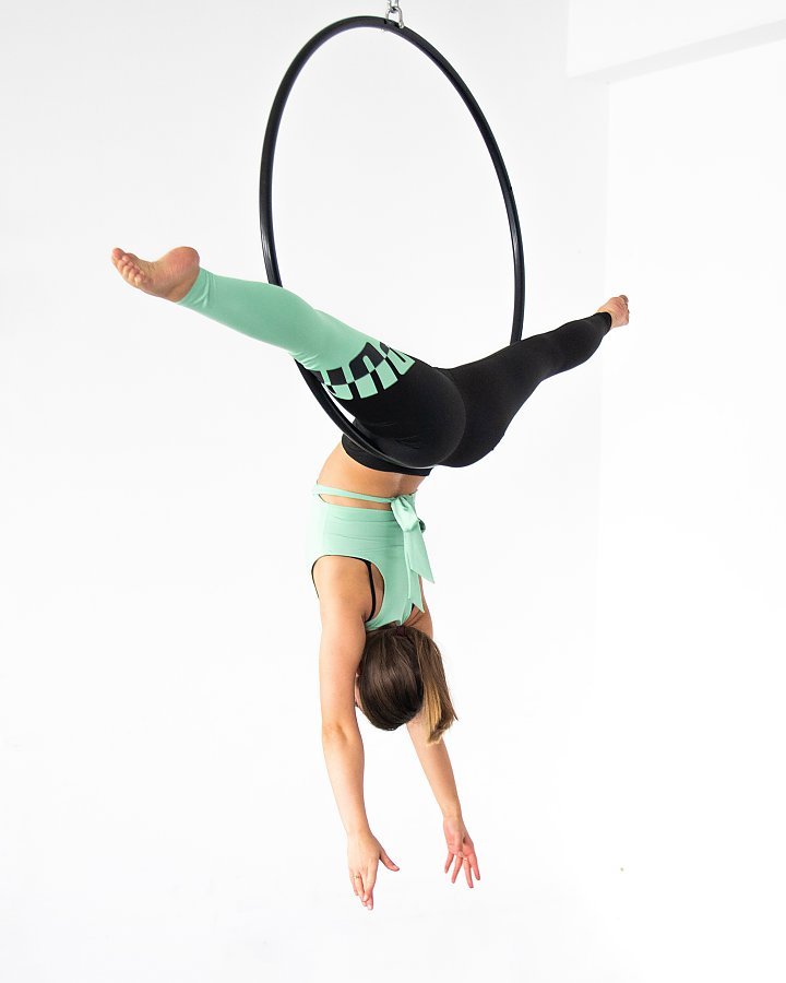 Entdecke die Akrobatik in der Luft: Aerial Hoop Workshop